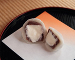 生クリーム大福（こしあん）　一番人気！モッチリとした大福の中に生クリームがたっぷり