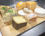 神戸のチーズ専門店より仕入れたチーズを使用
