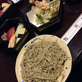あれもこれも食べたい方におすすめランチ「天ぷらにぎりせいろ」