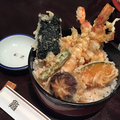 海老3本、野菜、海苔の天ぷらを乗せたランチ「寿司屋の天丼」