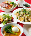 自家菜園の野菜を使ったアジアンテイストの料理を提供