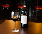 有名なイタリアの“Barolo（バローロ）”　。渋みがあり、華やかな香りで時間がたつとまろやかに。しっかりとしたお肉のメインやトリュフと合います