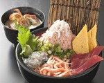 「焼津富士山丼」シラスや桜海老、まぐろなどボリュームたっぷり