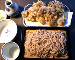 当店のおすすめ「マイタケ天せいろ」
