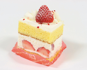 いちごショート　口どけの良さを追求した、苺と生クリームのバランスが絶妙