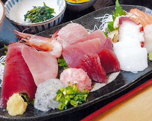 刺身11種類の魚市場定食