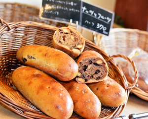 スタッフ一押しの「ナッツとフルーツ」ハーフ