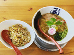 平日限定、選べるランチ丼