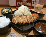 豚ロースステーキ、特製たれの「トンテキ定食」1250円