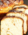 季節の食パン「オレンジとヘーゼルナッツの食パン」