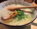 「チカッパの鶏白湯ラーメン」（写真はハーフ）