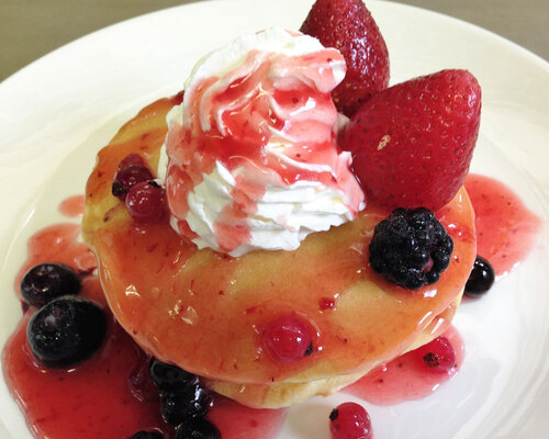 「パンケーキストロベリー」650円