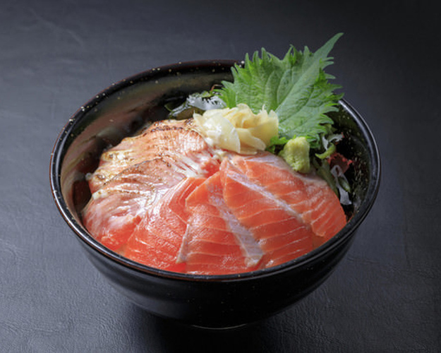 港八十三番地 海鮮丼 佐政 さまさ 沼津市 アットエス
