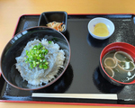 「生しらす丼」