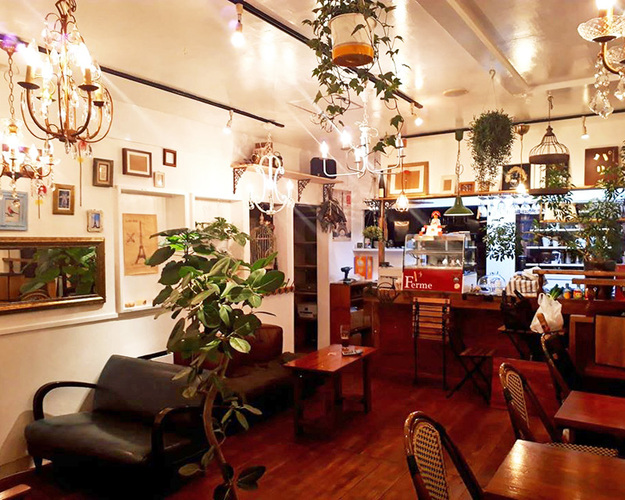 Creperie Cafe Ferme クレープリーカフェ フェルム 沼津市 アットエス