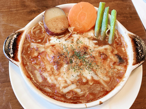 3つの味から選べる煮込みハンバーグが大人気！キッチンカフェどんぐり／磐田