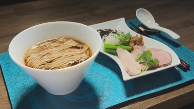 焼津の超人気ラーメン店・粋蓮華（旧「粋蓮」）、移転先の新店舗でさらに極めた一杯を実食