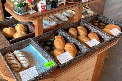 素材にとことんこだわった天然酵母パンが美味しすぎる！ Cafe＆Bakery げんらく／袋井