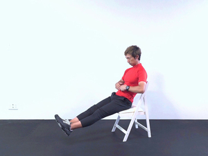 椅子を使って筋トレ!? 日常生活の中で簡単にできる筋力トレーニング