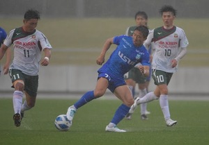 サッカーのアスルクラロ沼津が６年ぶりの天皇杯出場決定。県予選決勝で常葉大に3-0