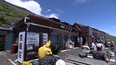 「余裕があったら上まで行こうかな」富士山静岡側も山開き　登頂目指す客続々も…すでに遭難2件“弾丸登山”への懸念も