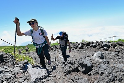 富士山の静岡県側3ルート全面開通！頂を目指して登山者続々【フォトコレクション】