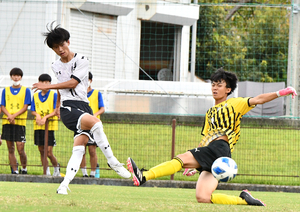第2シード浜名の攻撃陣が爆発　6得点で上々の滑り出し。全国高校サッカー選手権静岡県大会1次トーナメント3回戦