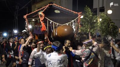 「ご利益ありそう」“天下の奇祭”「どんつく祭」　コロナ禍など乗り越え5年ぶりに復活＝静岡・東伊豆町