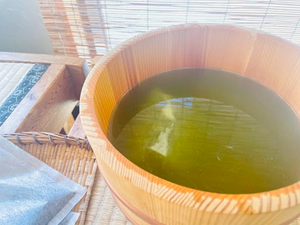 お茶の入浴剤!? 沼津市の深蒸し茶専門店で「入浴茶」を体験！
