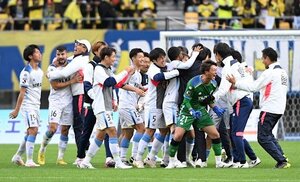 ジュビロ磐田J1昇格決定！男泣きの横内監督や選手「サポーターに感謝しかない」！試合後のコメント