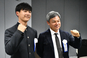 静岡学園の川口修監督とエース神田奏真が意気込み！「初戦が一番大事。100％で戦う」全国高校サッカー選手権抽選会