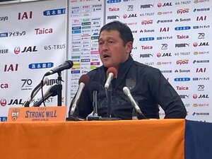 「座禅がよかったんじゃないか(笑)」“メンタル力”アップで決勝進出の清水・秋葉忠宏監督「ビッグセーブに救われた」GK大久保択生を絶賛【J2プレーオフ試合後会見一問一答】