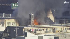 「消火器持って行ったが建物の中に入れる状態じゃなかった」住宅や倉庫など6棟焼く　約7時間後に鎮火も2人けが＝静岡・駿河区