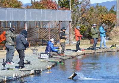 冬場でも放流魚釣りを楽しめる！愛好者やファミリーに人気の管理釣り場をご紹介！