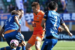 【フォト】清水エスパルス、3連勝ならず…乾の今季初ゴールもむなしく長崎に4失点＜J2第3節＞