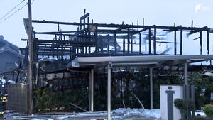 「住宅の1階から火がみえる」空き家1棟全焼など住宅7棟焼く　2時間後に鎮火けが人なし=浜松市
