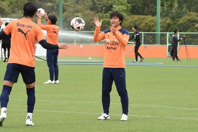 清水エスパルスの松崎快、古巣仙台との対決「楽しみ」。リーグ最少失点の相手を崩す鍵は得点確率UP！