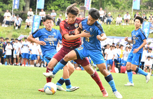 富士市立が県総体初の4強入り　肉弾戦で一歩も引かず浜松開誠館を2−0撃破【静岡県高校総体サッカー準々決勝】