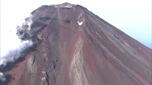 「頭部に出血…動けなくなっている」富士山下山中のフランス国籍男子大学生が転倒しけが 山岳救助隊に救助＝静岡県警