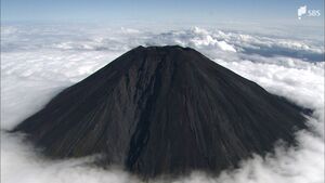 「転倒して、頭部を負傷している人がいる」富士山下山中にけが　70代のドイツ国籍の男性を救助＝静岡県