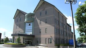 「いきなり友人が殴られた」朝の駅構内で見ず知らずの人を突然殴ったか　26歳の男を逮捕=静岡県警