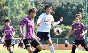 清水エスパルスと藤枝MYFCの練習試合は4本合計3−1で清水に軍配。“静岡ダービー”にサポーター1100人が歓声
