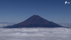 富士山いまだ初冠雪せず 統計開始130年で「最遅」更新中 山頂の10月平均気温“史上最高”1.6℃が影響か
