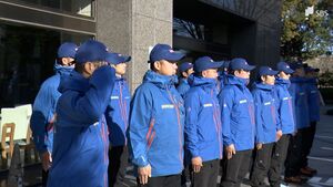 冬山遭難に備え南アルプスでの救助訓練に出発 長距離歩行訓練や雪稜登はん訓練など10日間＝静岡県警山岳遭難救助隊