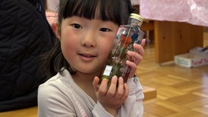 三連休最終日『いちごサミット』に多くの家族連れ オリジナルのパフェ作りにイチゴを活用したハーバリウムの制作体験も=静岡・浜松市