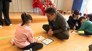 「子どもはわくわく、親は不安を解消」小学1年生の