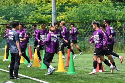 藤枝MYFC、ホーム大宮戦へ須藤監督がコメント「相手より一歩早くゴール前に入ることが重要」