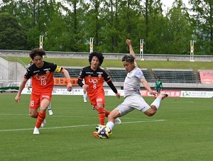 【フォト】藤枝MYFC、山口と0-0で引き分けて連敗ストップ　あと一歩のところで得点奪えず。＜J2第17節＞