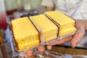 【御菓子司わらべ】ホントは正規品なのに「訳あり価格」の4割引き! 和菓子店のお安いカステラ  