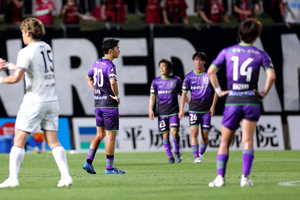 藤枝MYFCがホームで悔しい敗戦…須藤大輔監督、中川創主将が試合を振り返る「正直、僕も申し訳ない気持ちでいっぱい」